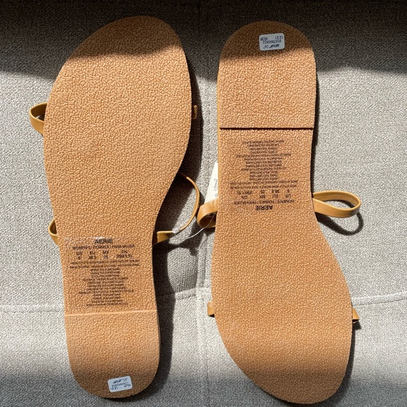 SOLD - NWT Aerie Sandals - Picture 2 of 4
